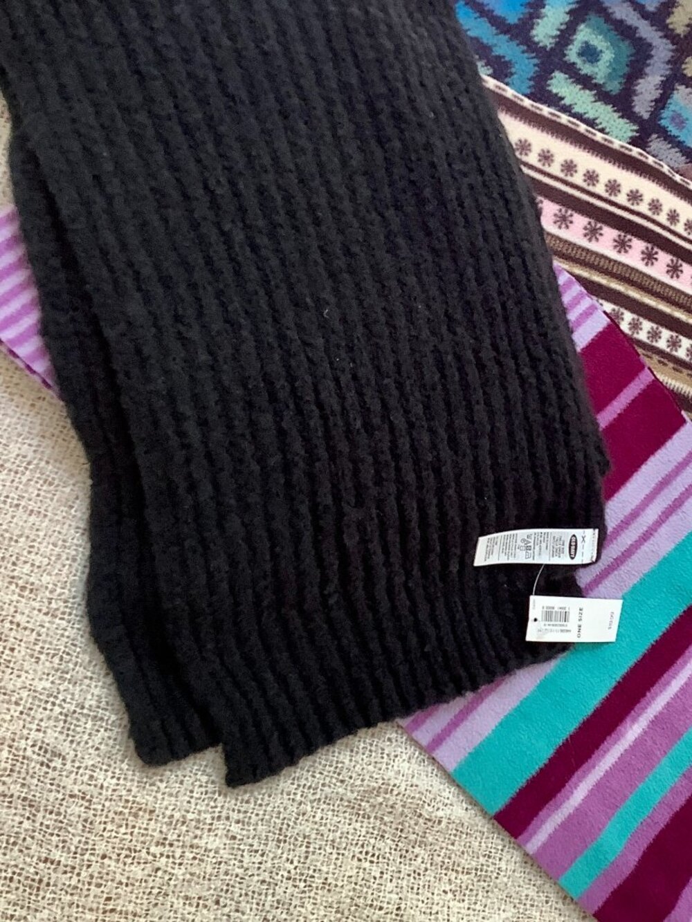 Collection of Neck Scarves Assorted Styles Cold Weather Good and  NWT Condition - Picture 2 of 8